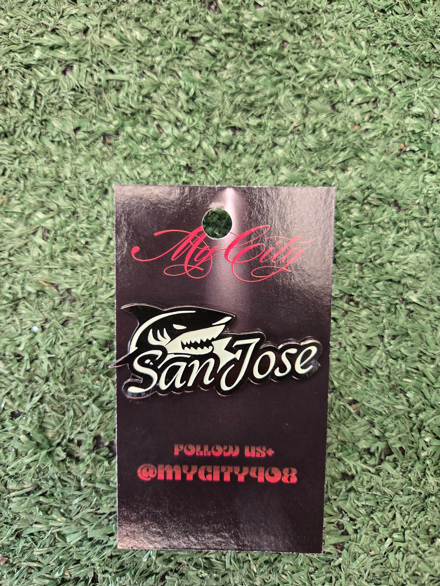 San jose metal pin (glow in the dark)